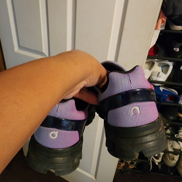 Shoes - Picture 5 of 7